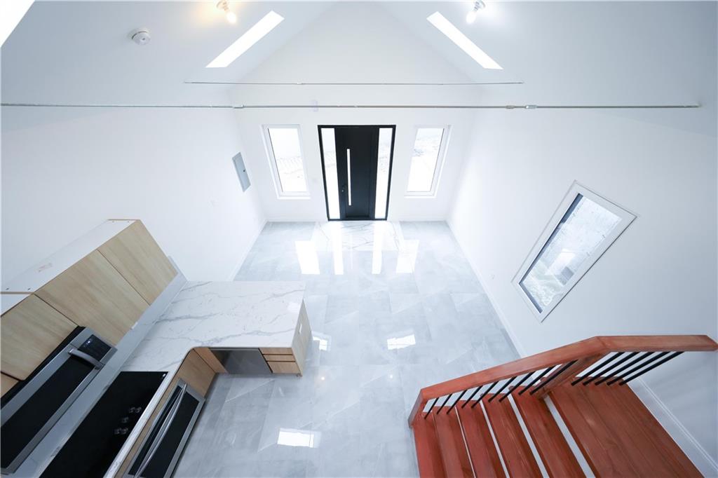 32 Lincoln Terrace, Brooklyn, New York, 11235 image 14