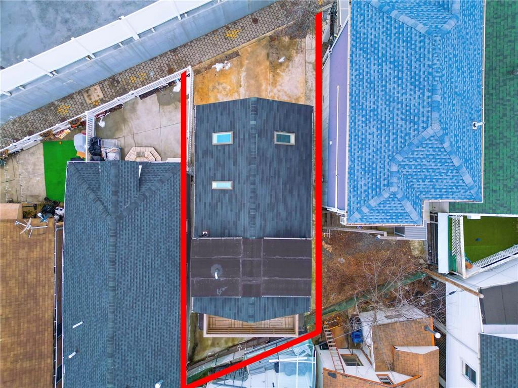 32 Lincoln Terrace, Brooklyn, New York, 11235 image 17