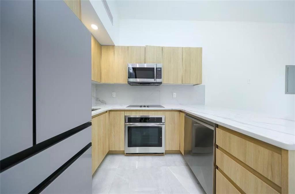 32 Lincoln Terrace Image 4