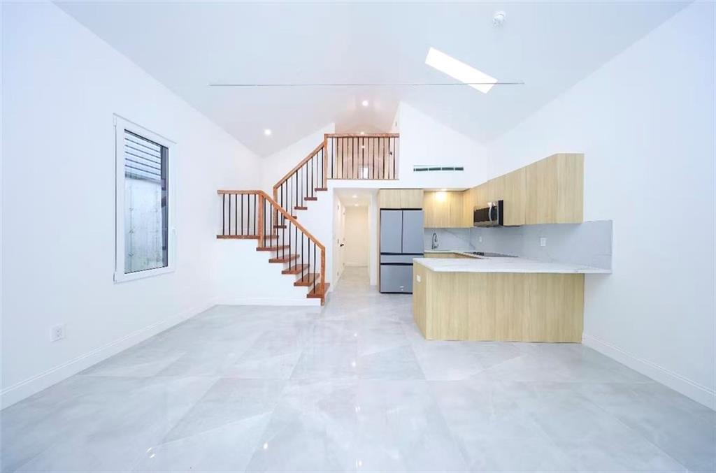 32 Lincoln Terrace Image 5