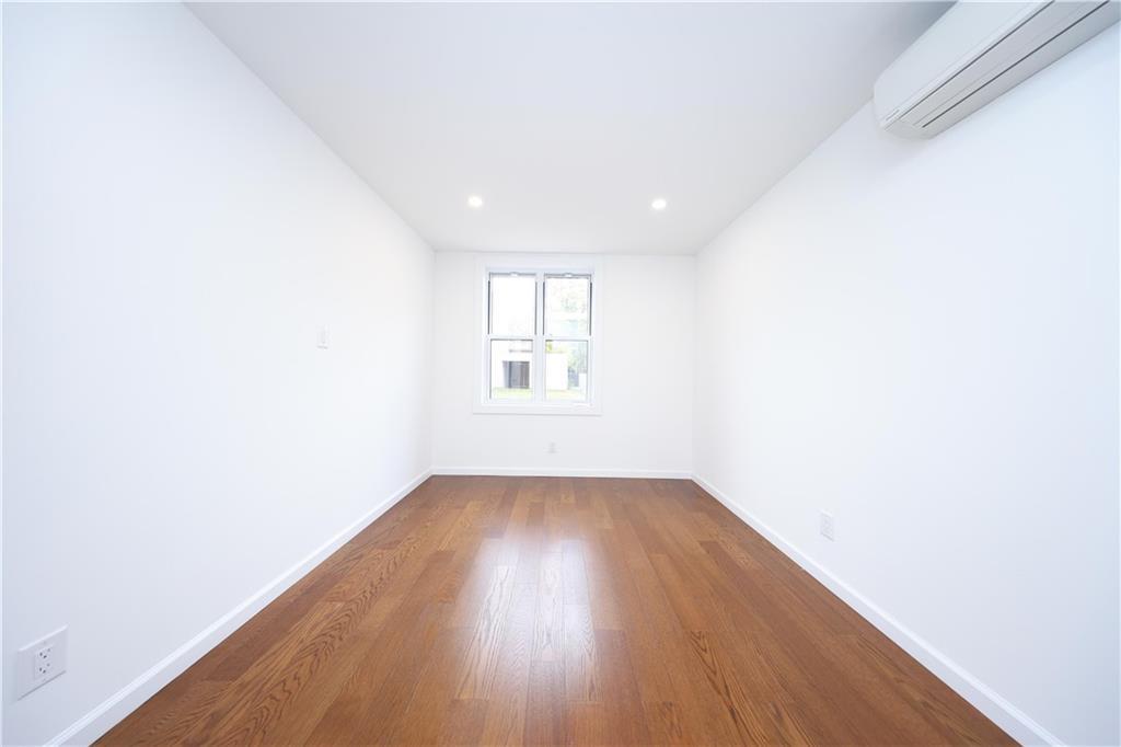 189 Saint Marys Avenue, Staten  Island, New York, 10305 image 18