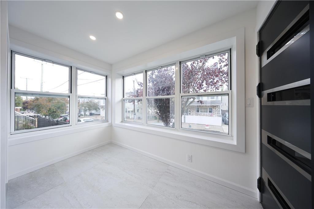 189 Saint Marys Avenue, Staten  Island, New York, 10305 image 28