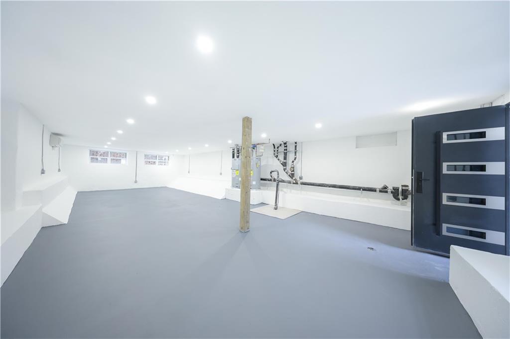 189 Saint Marys Avenue, Staten  Island, New York, 10305 image 29