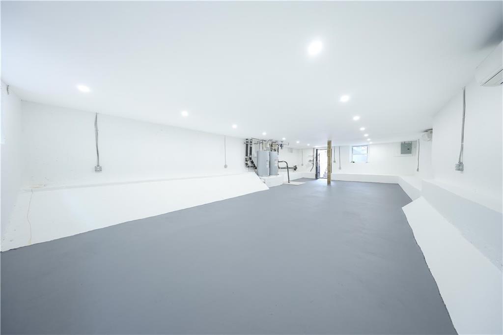 189 Saint Marys Avenue, Staten  Island, New York, 10305 image 32