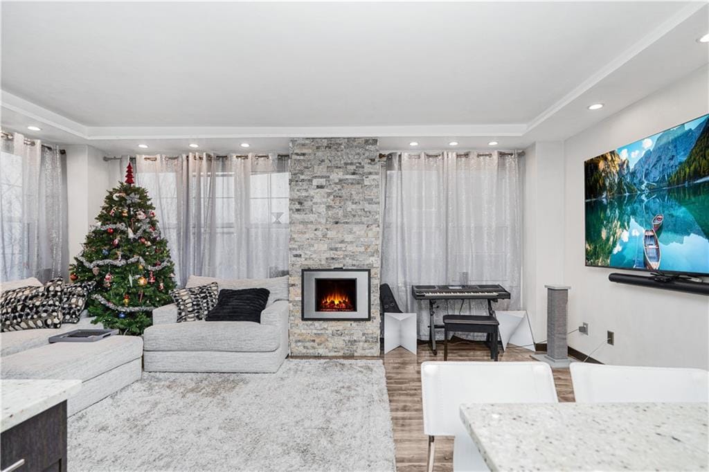 45 Oceana Drive 4G Image 2