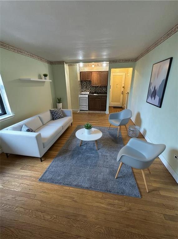 2821 Kings Highway 4M Image 4