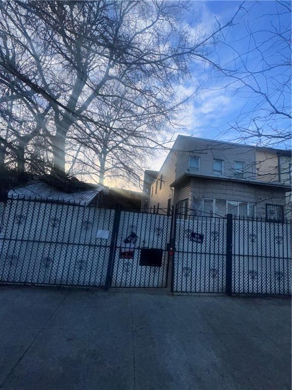 756 Linwood Street Image 2