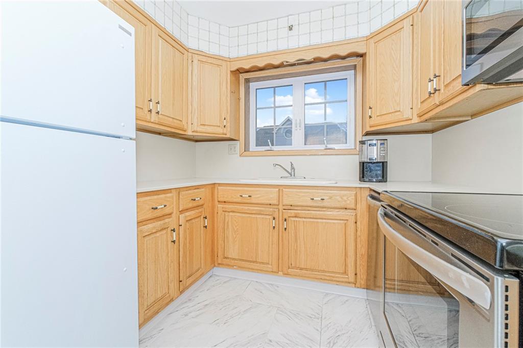 36 Albert Street, Staten  Island, New York, 10301 image 17