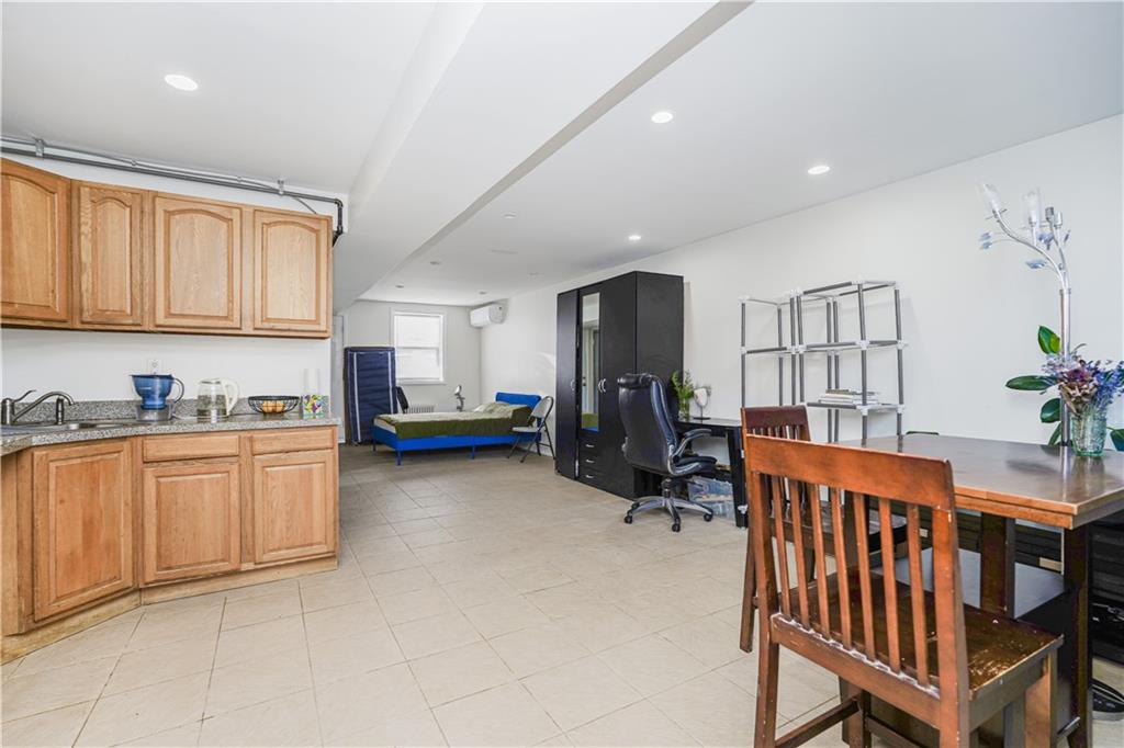 716 Desmond Court, Brooklyn, New York, 11235 image 18