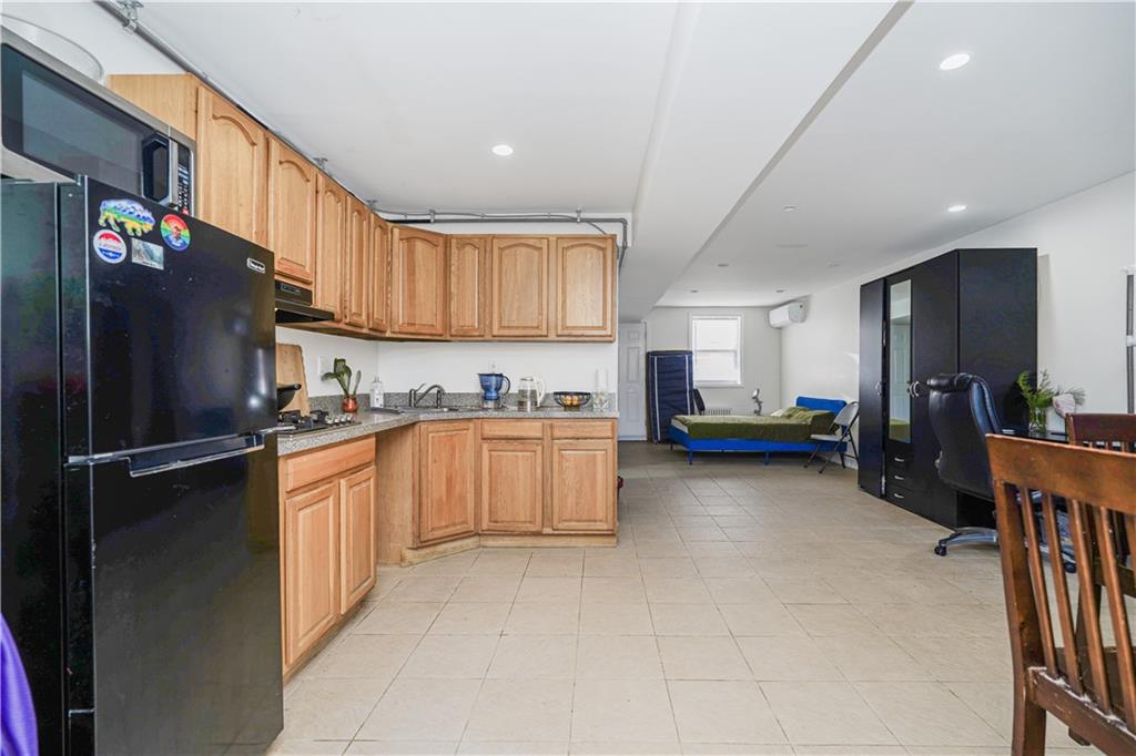 716 Desmond Court, Brooklyn, New York, 11235 image 20