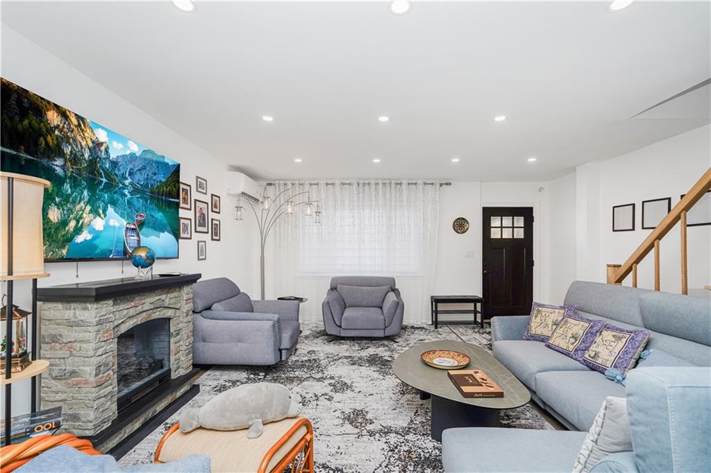 716 Desmond Court, Brooklyn, New York, 11235 image 7