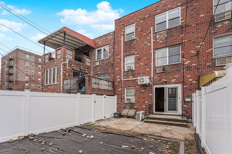 2579 East 1st Street, Brooklyn, New York, 11223 image 23