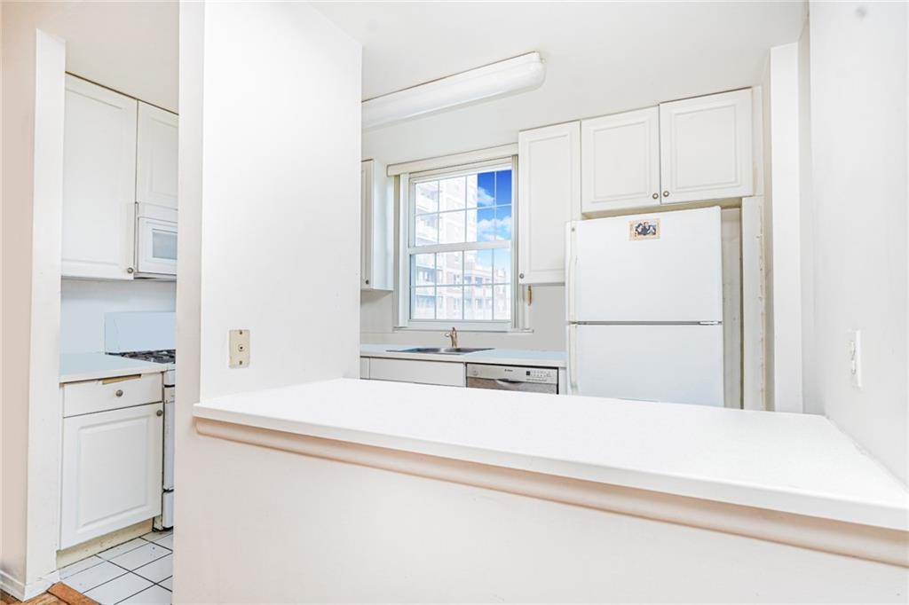 60 Oceana Drive 4I, Brooklyn, New York, 11235 image 11