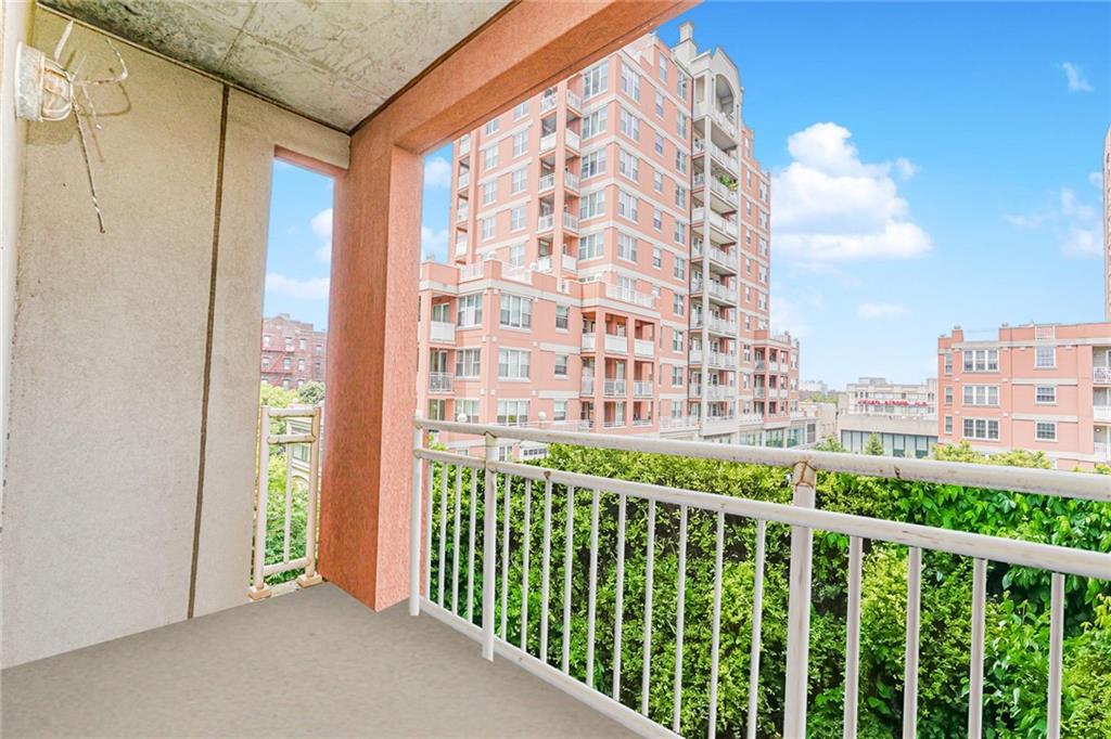 60 Oceana Drive 4I Image 5