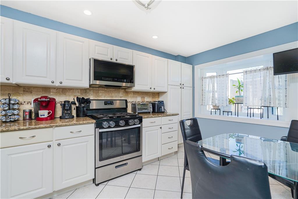 66 Daffodil Court, Staten  Island, New York, 10312 image 18