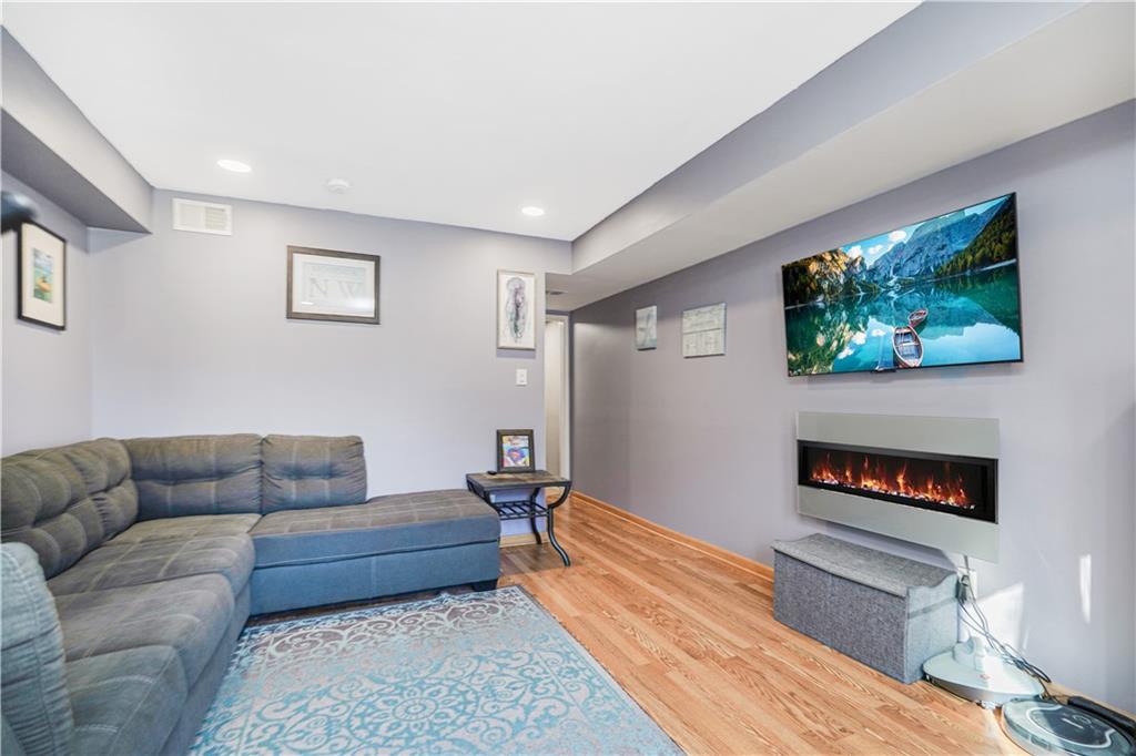 66 Daffodil Court, Staten  Island, New York, 10312 image 24