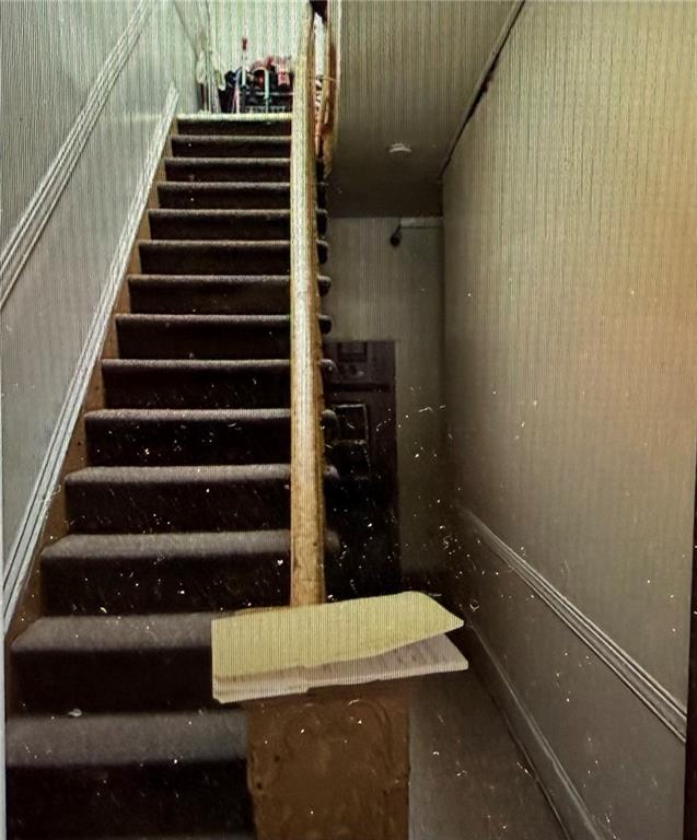 373 Bleeker Street Image 3