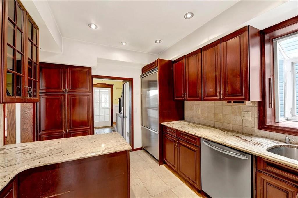 30 East Buchanan Street, Staten  Island, New York, 10301 image 12