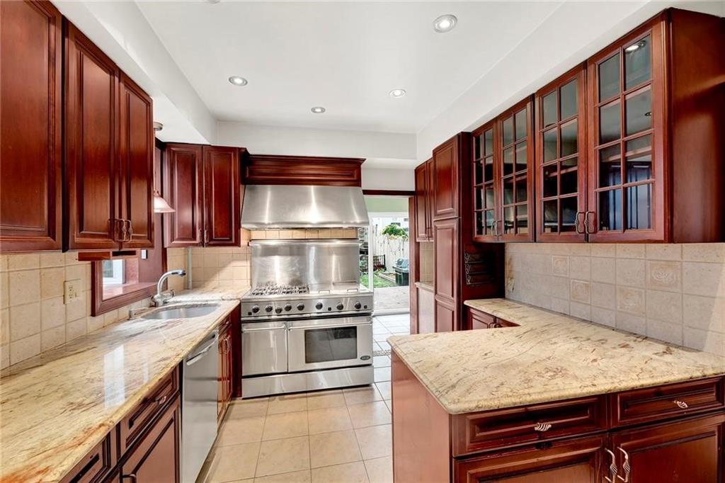 30 East Buchanan Street, Staten  Island, New York, 10301 image 9