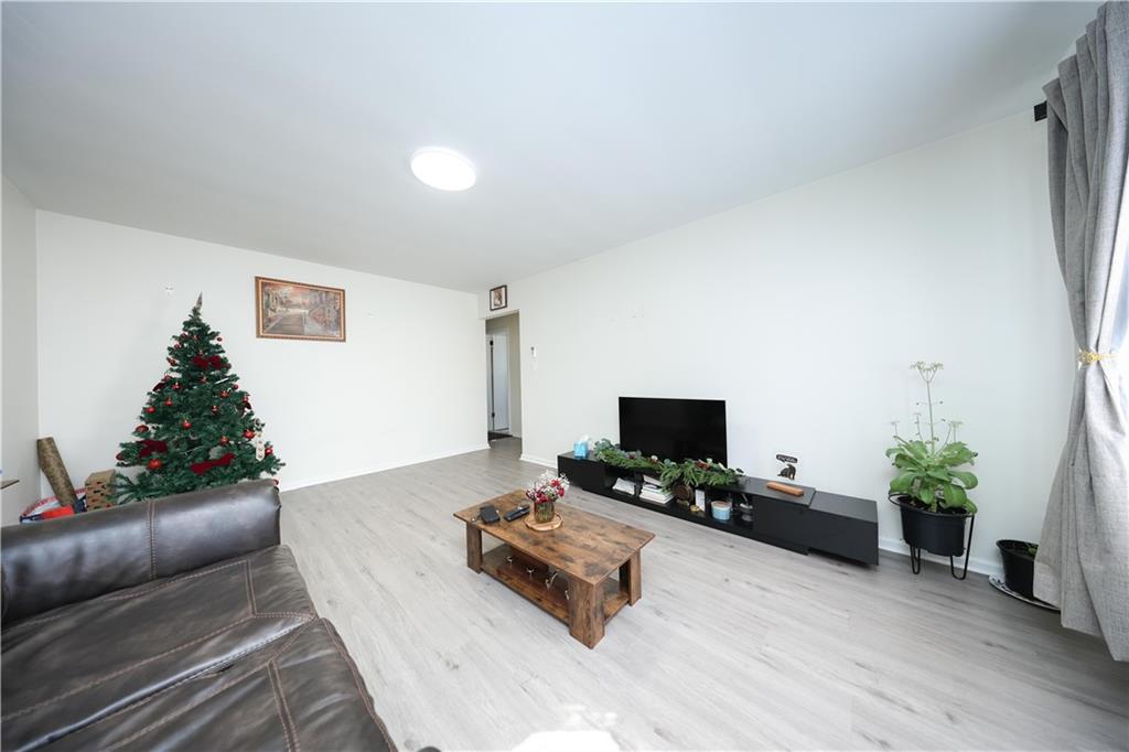 369 Burgher Avenue, Staten  Island, New York, 10305 image 16