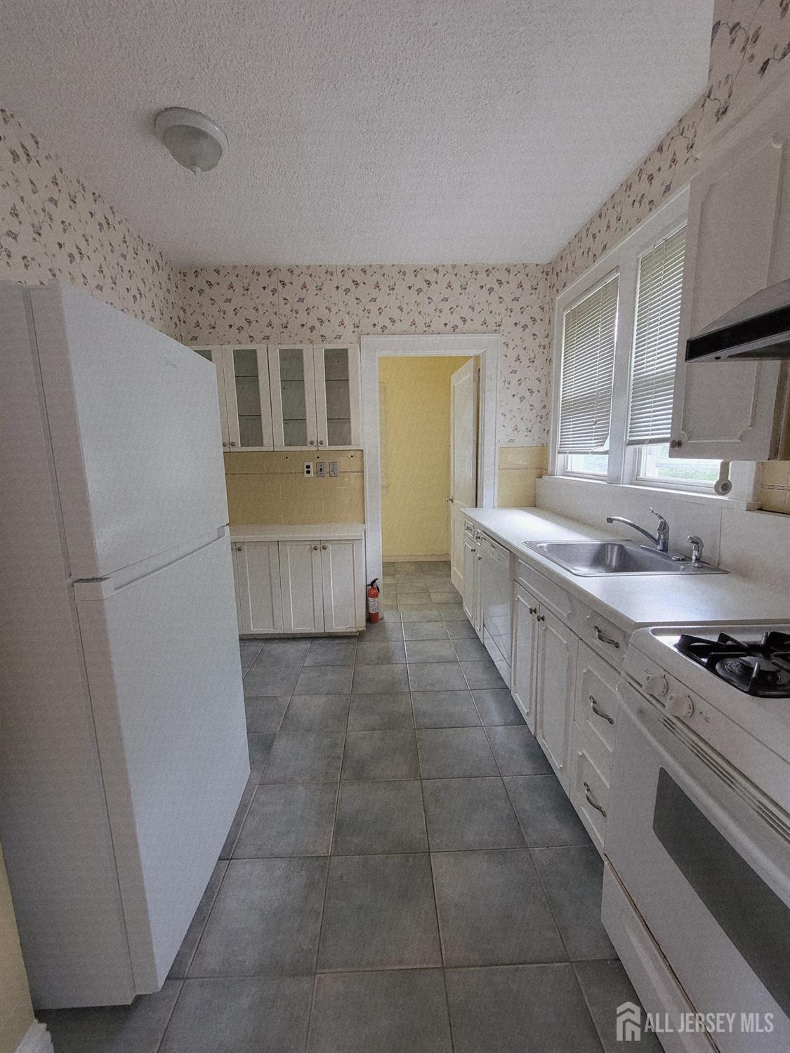 21 Middlesex Avenue Image 4