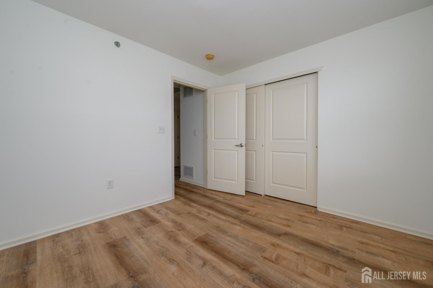 361 Lehigh Avenue, Perth Amboy, NJ, 08861 image 23