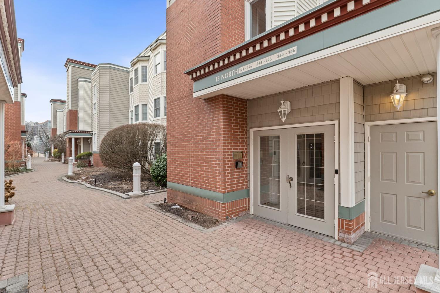 344 The Promenade Image 4