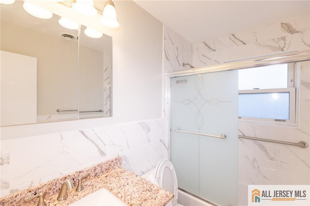 187 Evergreen Road 4B Image 3