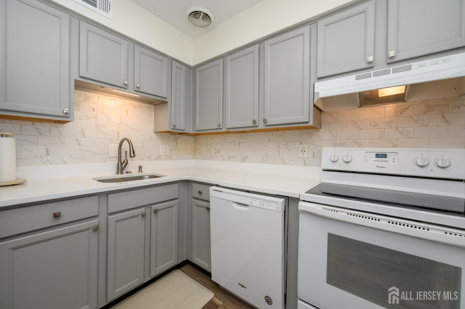 17 Inwood Terrace, Freehold, NJ, 07728 image 10