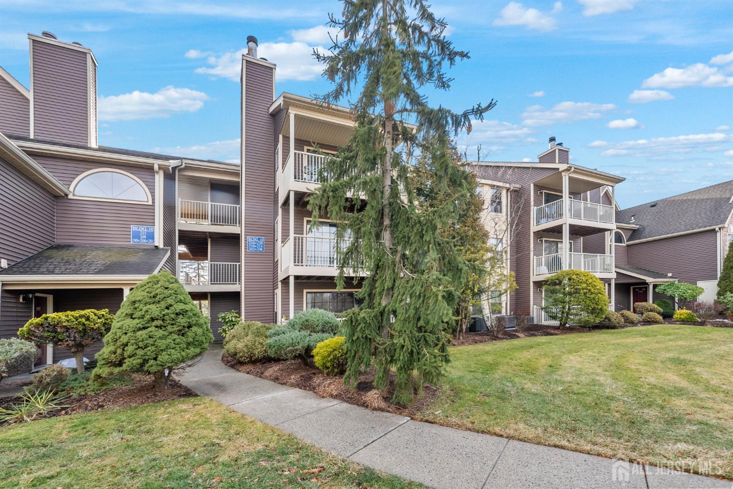 208 Blew Court Image 2