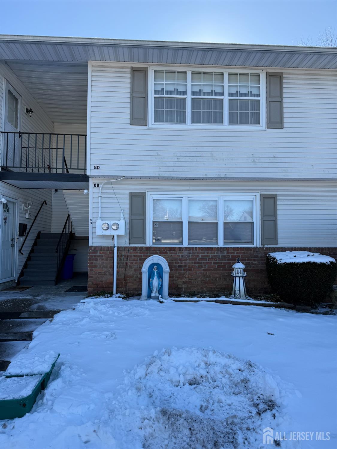 8 Minnesota Drive B Image 2