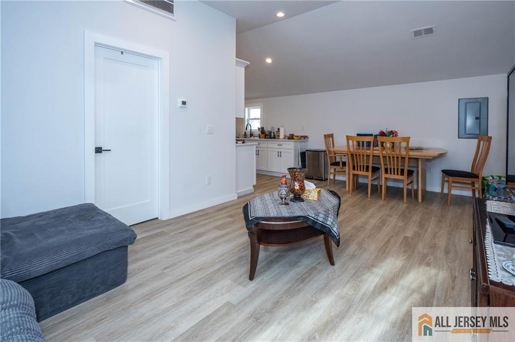 27 S 2nd Street, Fords, NJ, 08863 image 23