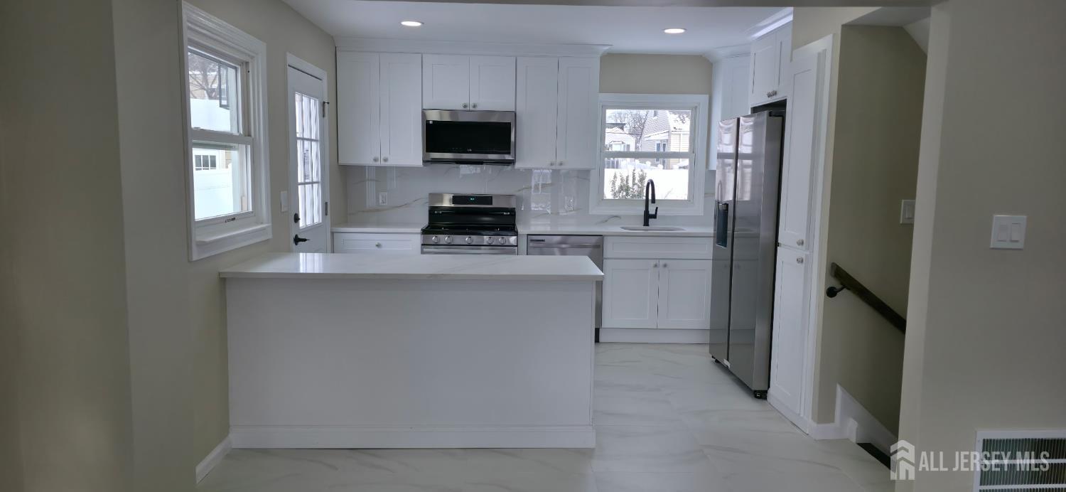 22 Robin Place, Sayreville, NJ, 08859