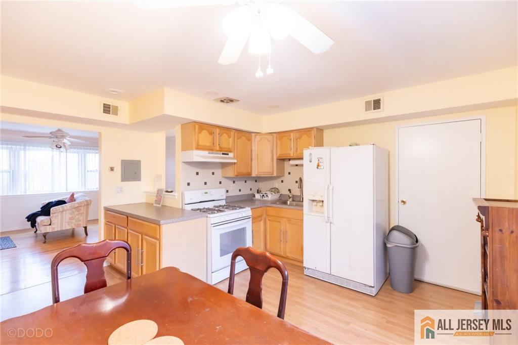 187 Evergreen Road 4B, Edison, NJ, 08820 image 12