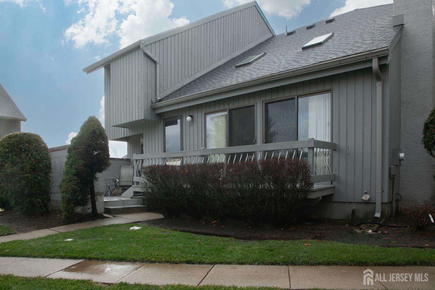 77 Linda Lane, Edison, NJ, 08820