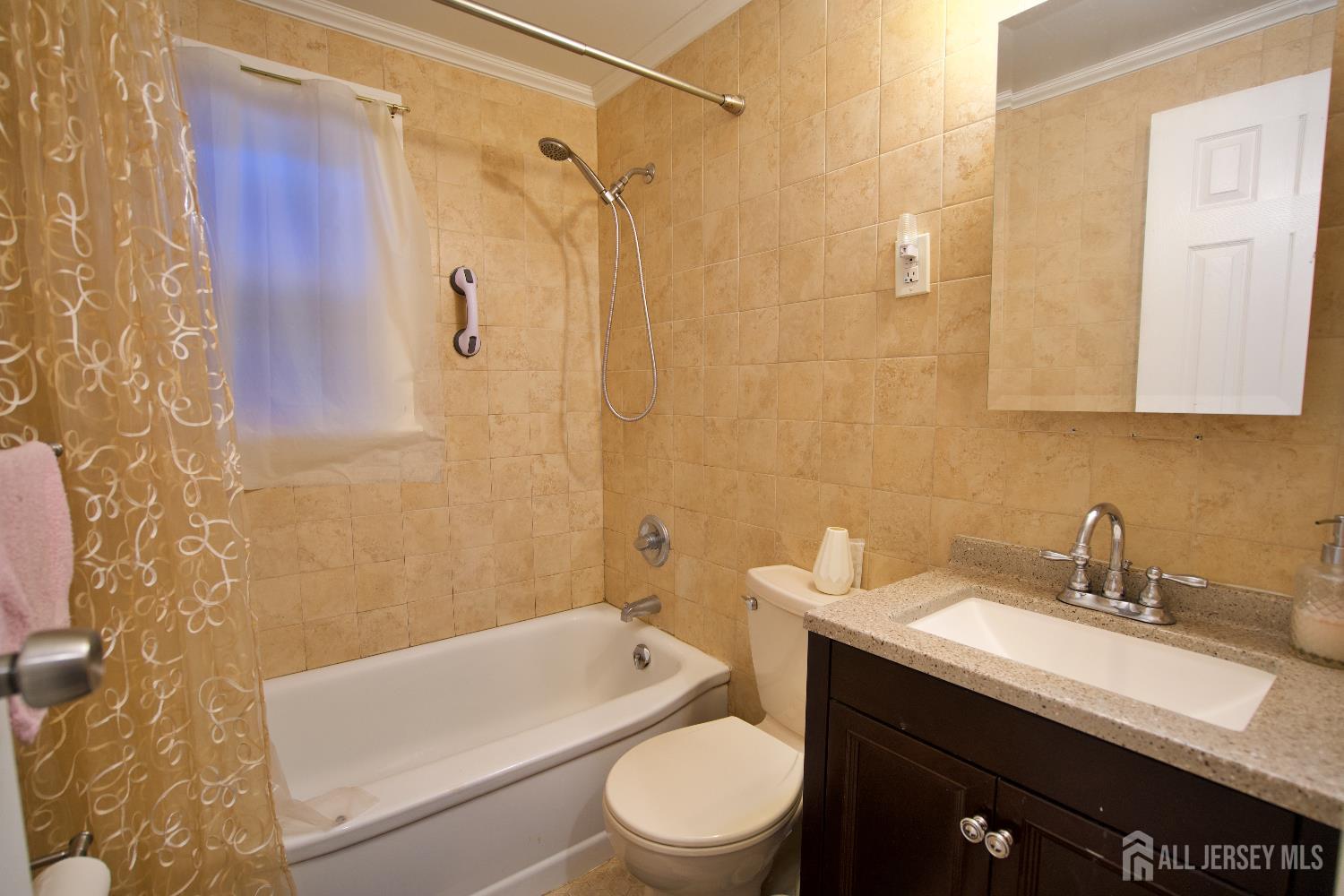 193 Old Road, Sewaren, NJ, 07077 image 16