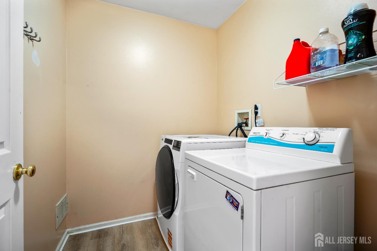 11 Windsong Circle, East Brunswick, NJ, 08816 image 23