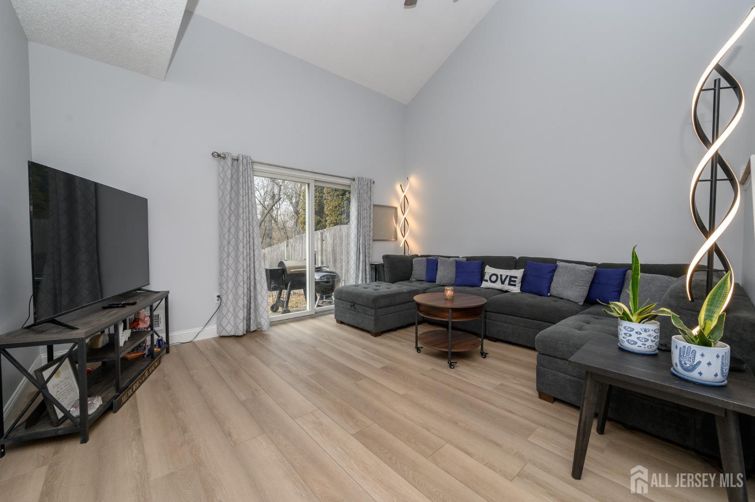 14 Ravenwood Court, Freehold, NJ, 07728 image 16