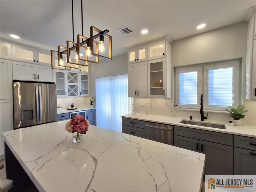 440 Railroad Avenue Image 2