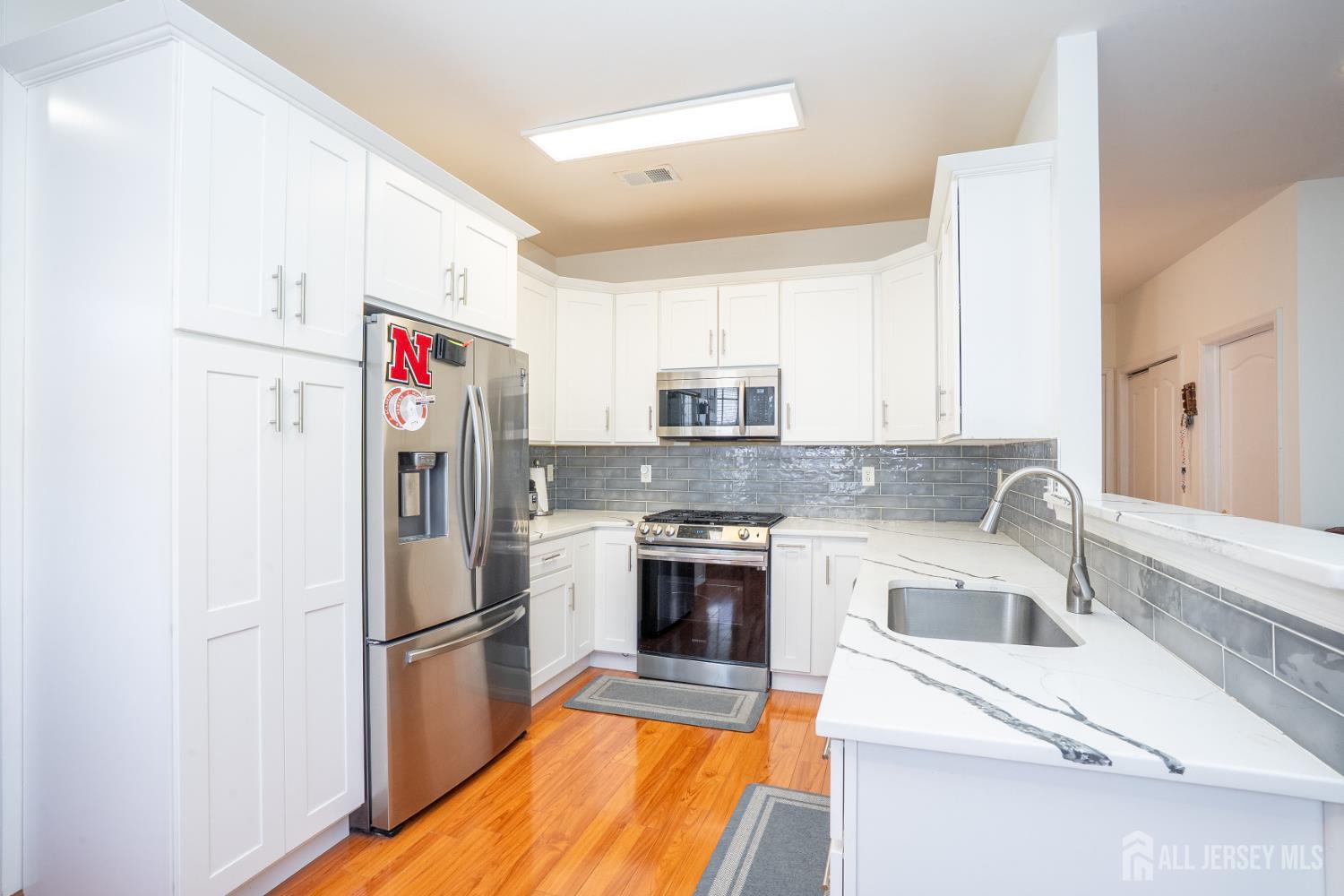 903 Swallow Court, North Brunswick, NJ, 08902 image 11