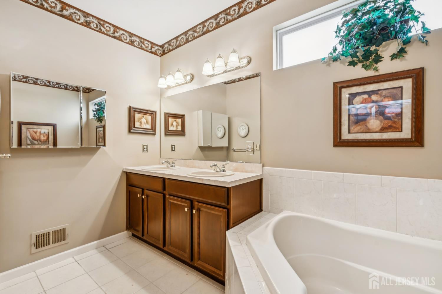 6 Holly Manor Court, Helmetta, NJ, 08828 image 20