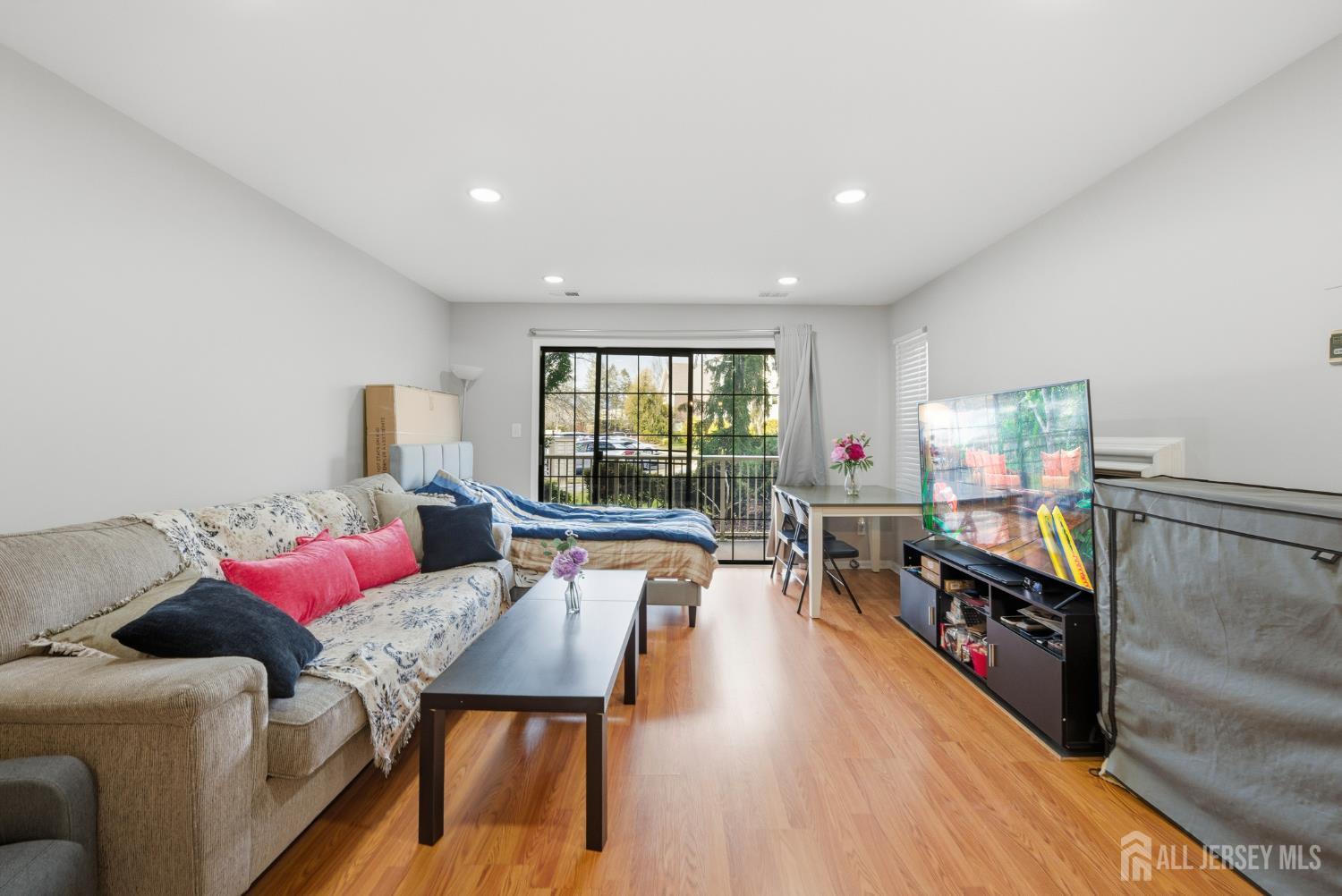 208 Blew Court Image 5