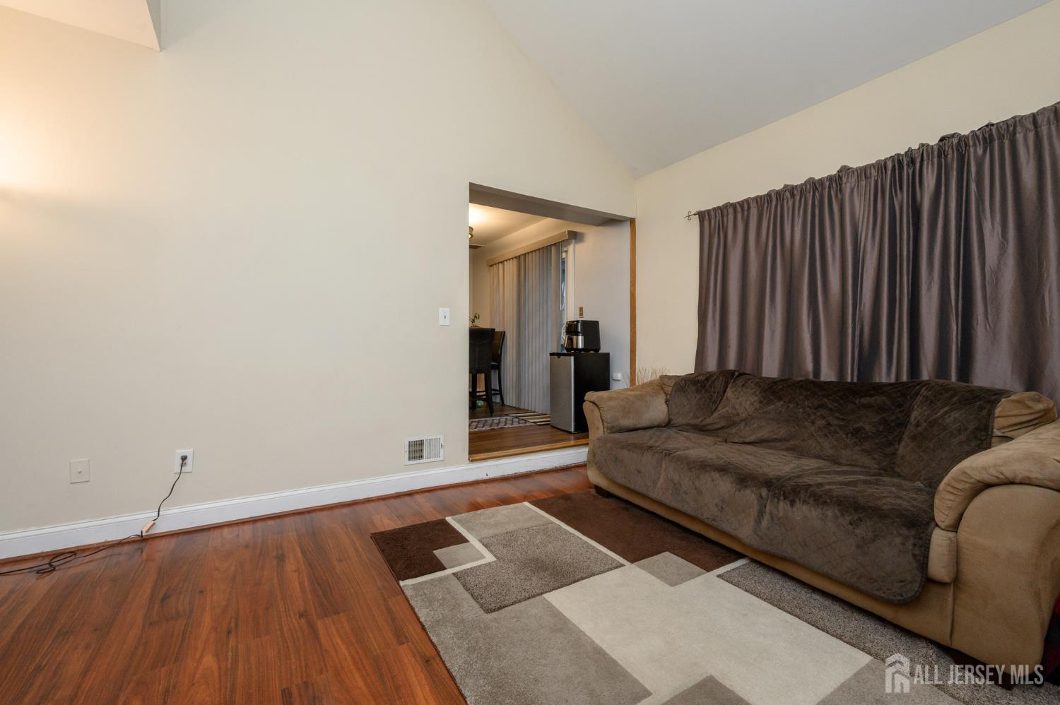 285 Nathan Court, Aberdeen, NJ, 07721 image 14