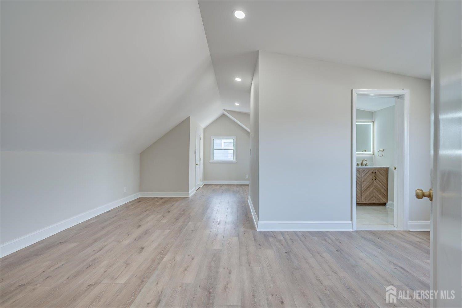 35 Kendall Drive, Sayreville, NJ, 08859 image 31