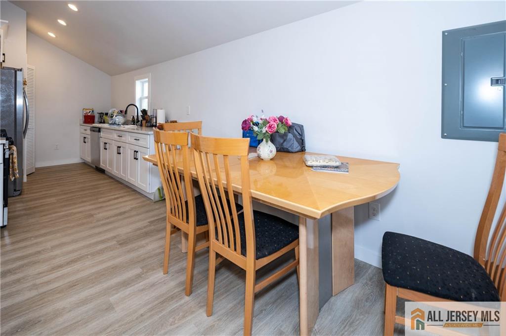 27 S 2nd Street, Fords, NJ, 08863 image 25