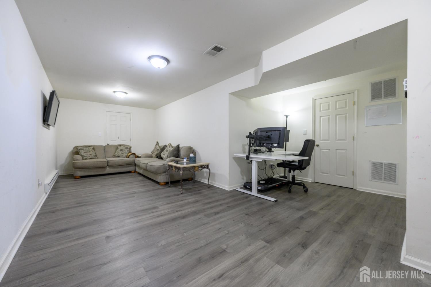 1 Cambridge Court, East Brunswick, NJ, 08816 image 32