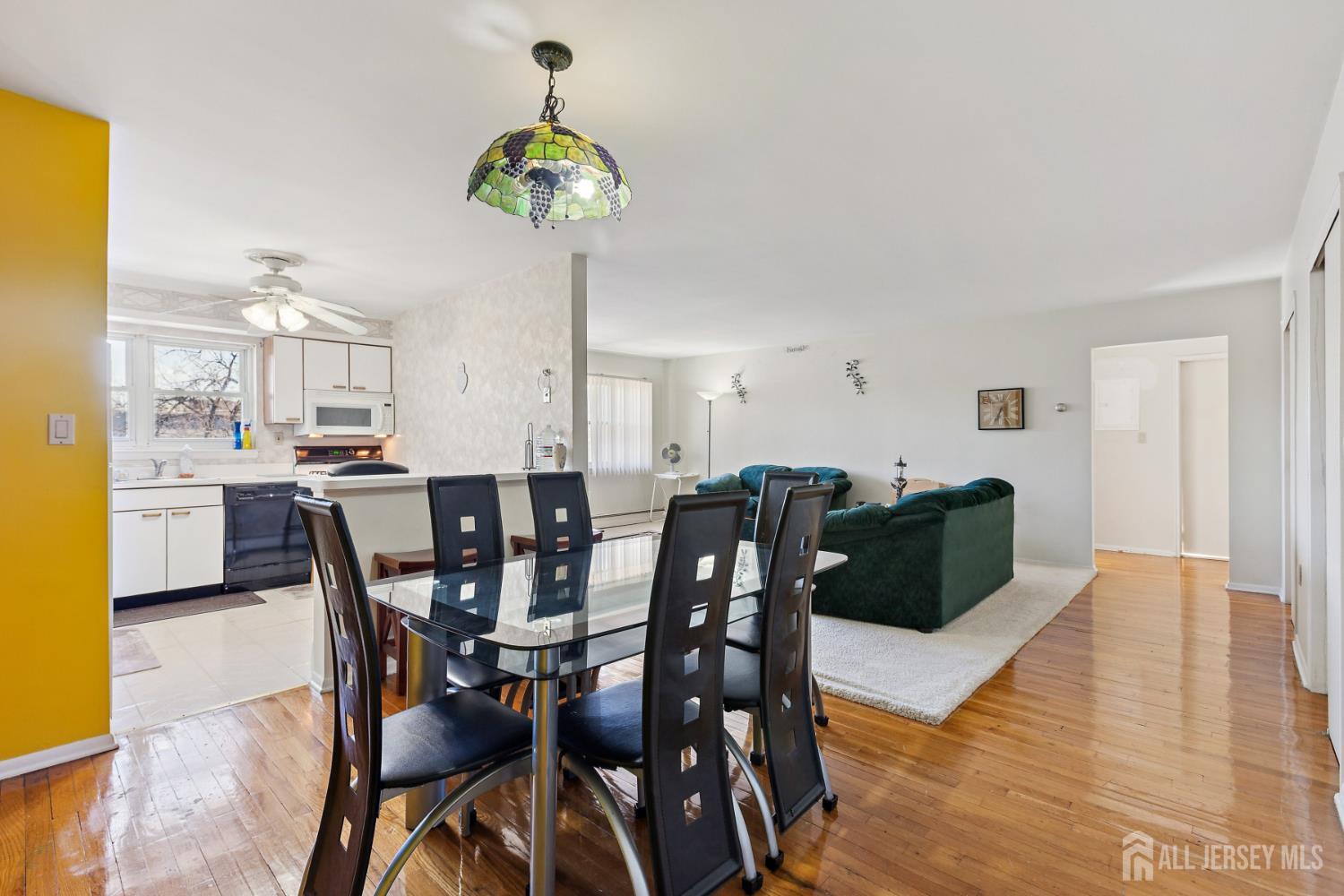 24 Woodedge Avenue A8, Edison, NJ, 08817 image 22