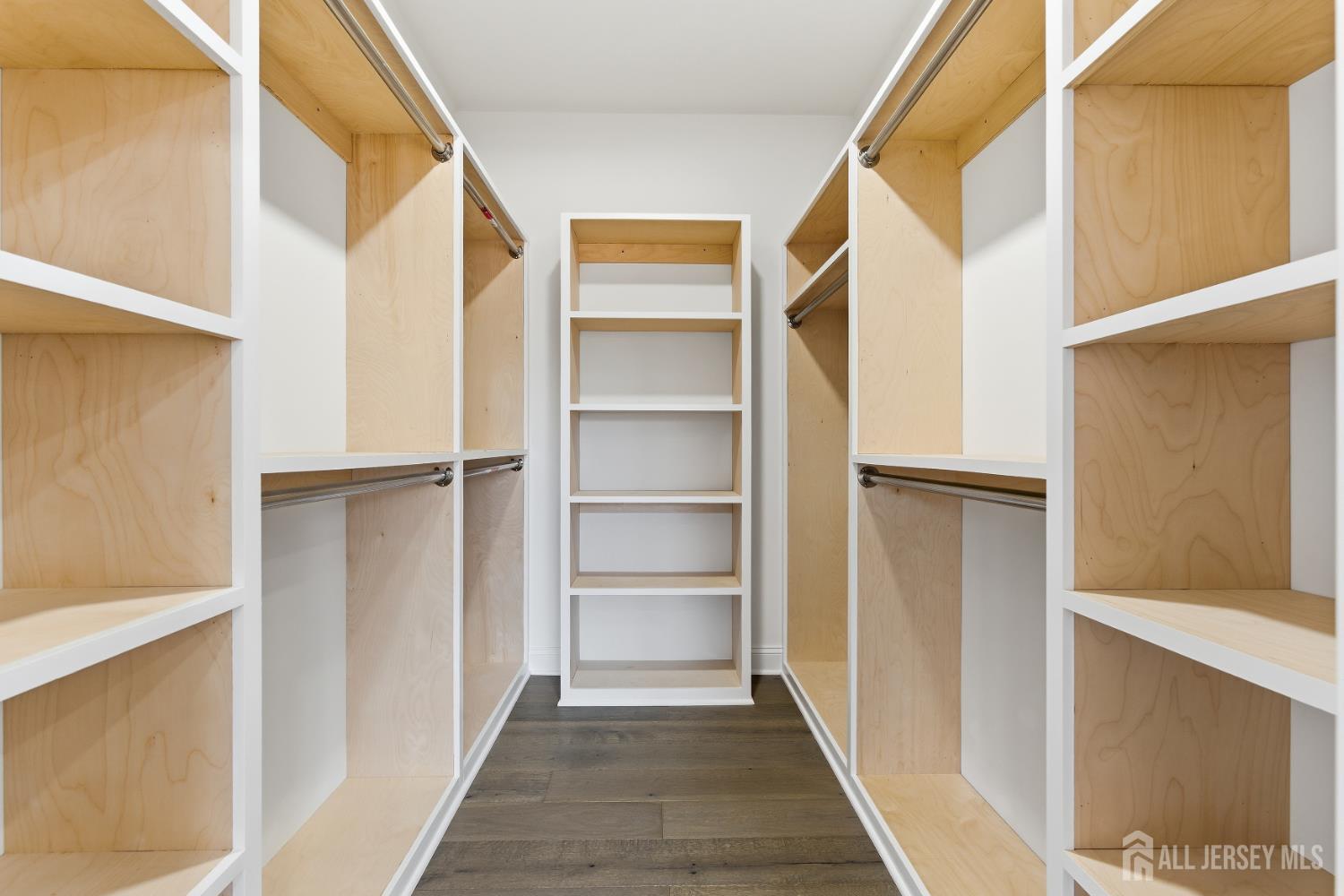 4 Hemlock Drive, Edison, NJ, 08820 image 38