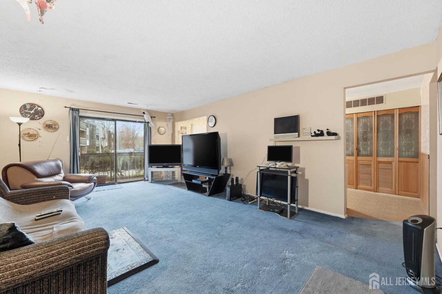 307 Edison Glen Terrace Image 2