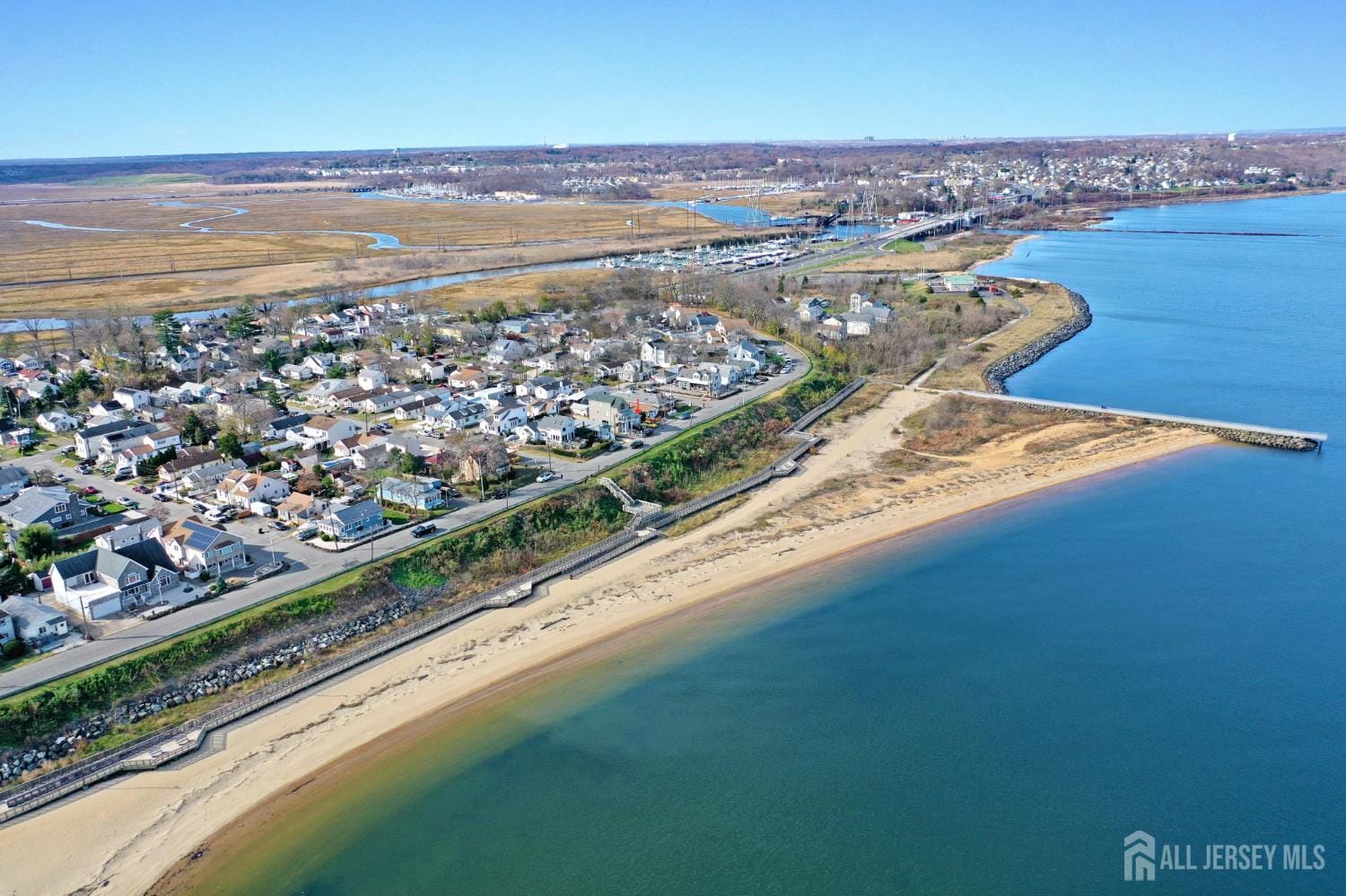 141 Shoreland Circle Image 4